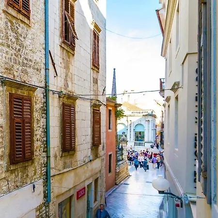 Appartamento Arta Vela - Old Town Centre *