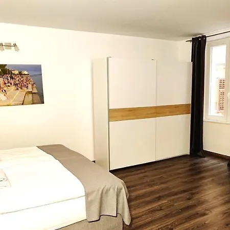 Appartamento Arta Vela - Old Town Centre Zara