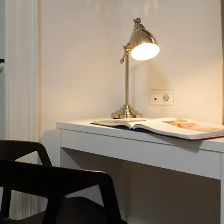 Divinity's - Old Town Center Apartment *