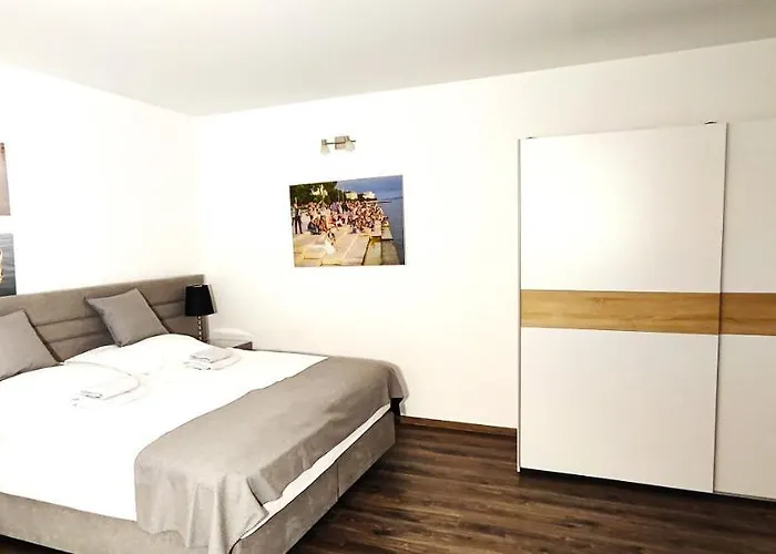 Arta Vela - Old Town Centre * Zadar